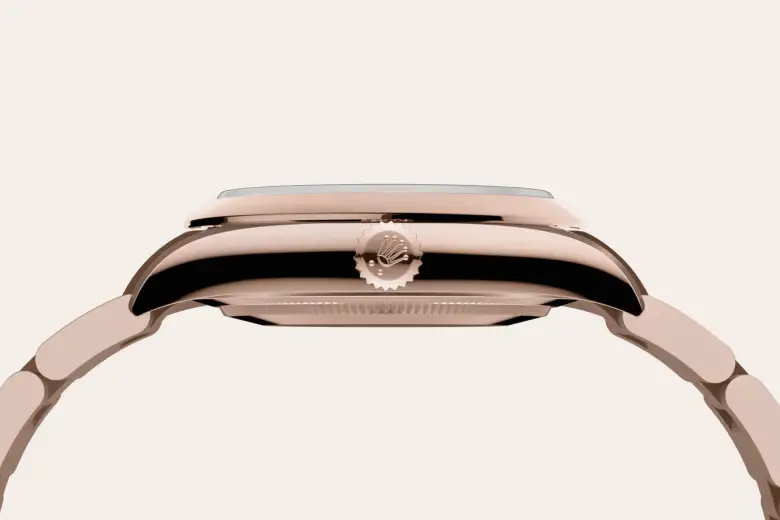 Rolex Oyster Perpetual in 18 ct Everose gold, M124205-0002 Vendemmia Joyero